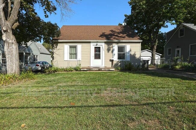 property at 1221 Broad St