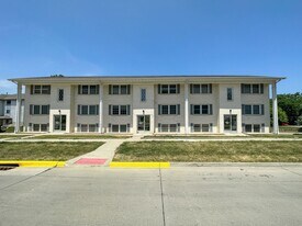 2929 West Street in Ames, IA - Building Photo