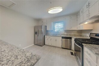 2742 Bentwood Dr in Marietta, GA - Building Photo - Building Photo