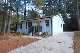 7428 Longstreet Dr in Raleigh, NC - Building Photo - Building Photo