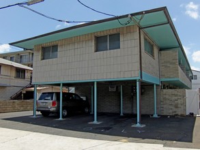 712 Ekela Ave in Honolulu, HI - Building Photo - Building Photo