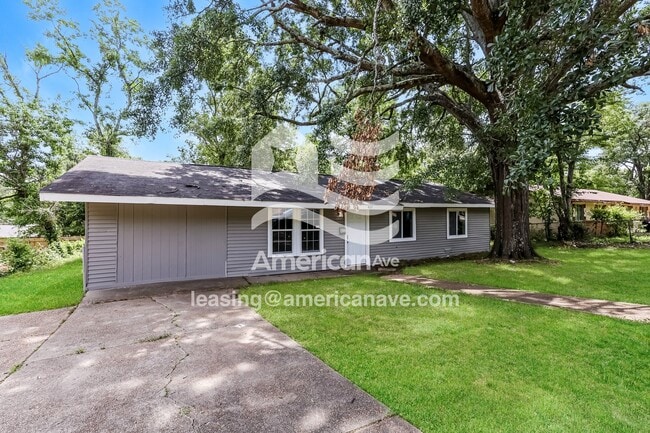 422 Queen Marie Ln in Jackson, MS - Building Photo - Building Photo
