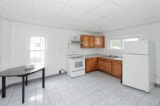 1143 Grafton St in Worcester, MA - Building Photo - Building Photo