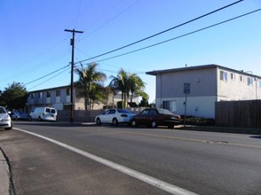 Vista View in San Diego, CA - Building Photo - Building Photo