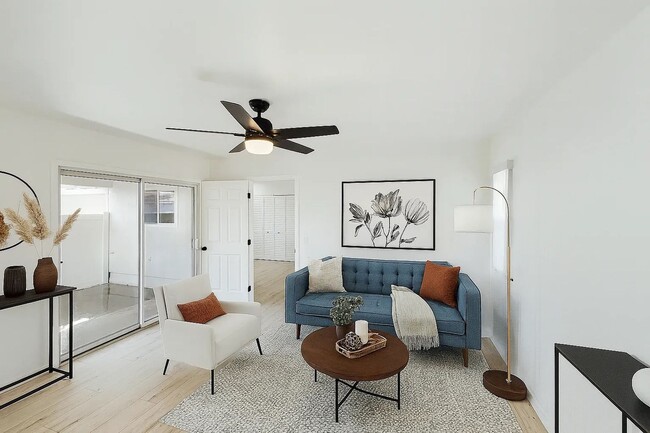 6715-6717 N Elman St in San Diego, CA - Building Photo - Building Photo