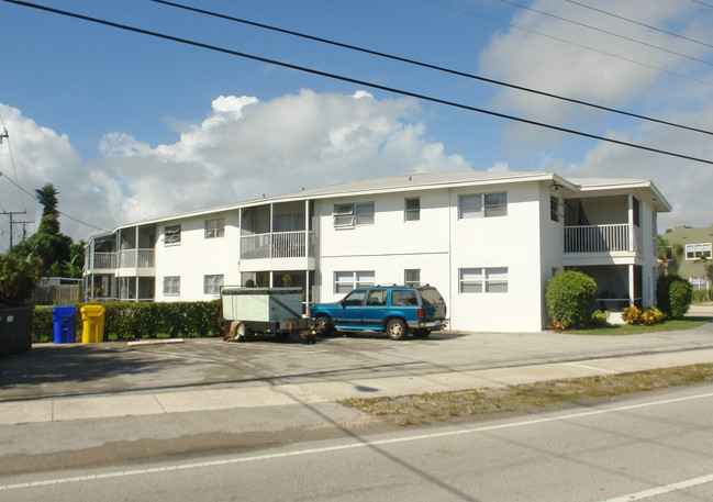 100 SW 2nd Ave in Boynton Beach, FL - Foto de edificio - Building Photo