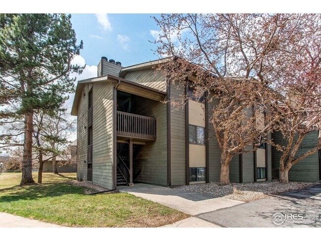 925 Columbia Rd