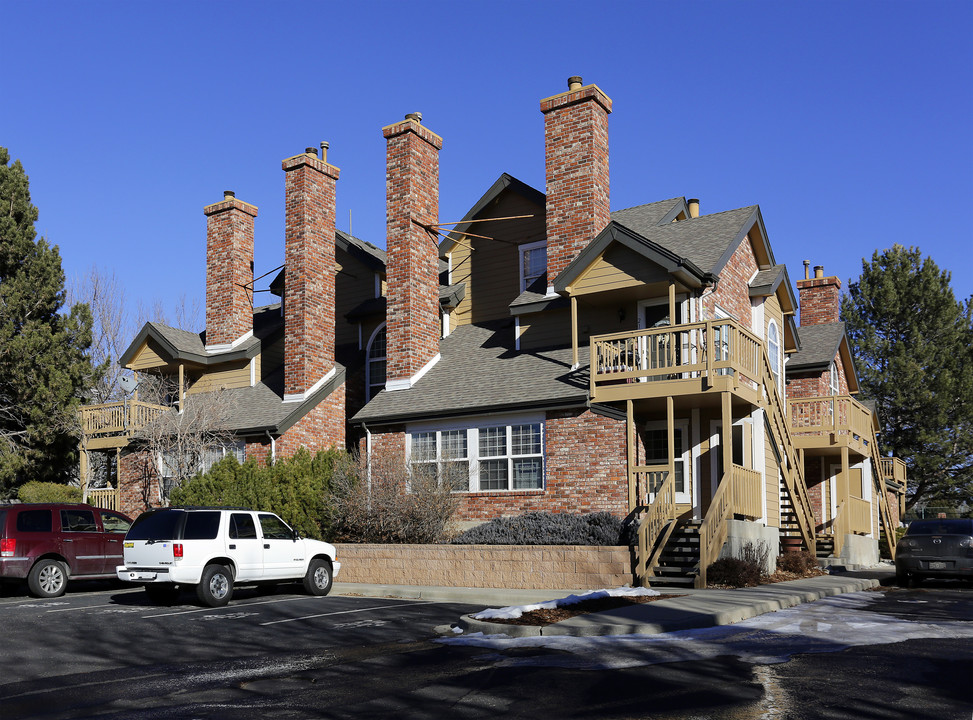 Sterling Commons in Aurora, CO - Building Photo