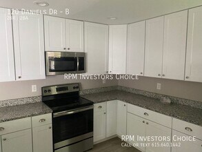 120 Daniels Dr-Unit -B in Franklin, TN - Building Photo - Building Photo
