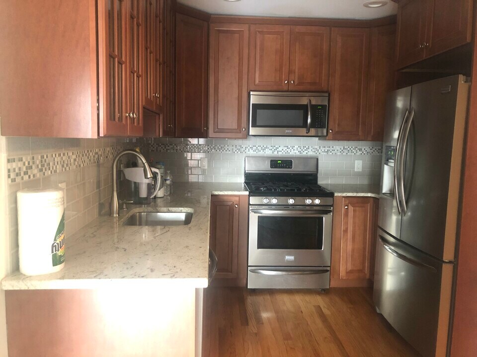 1103 Washington St in Hoboken, NJ - Building Photo