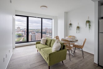 Hoyt Tower in Newark, NJ - Foto de edificio - Interior Photo