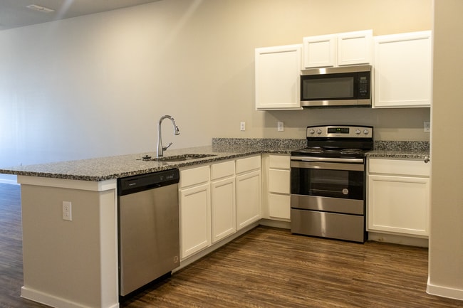property at 2119 N Jayton Ave