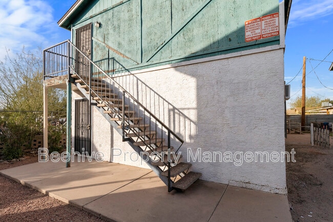 property at 1040 N 28th St