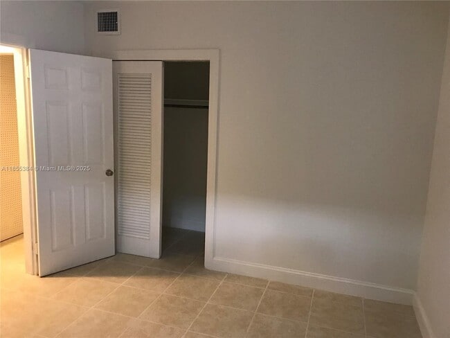 757 NE 127th St in North Miami, FL - Building Photo - Building Photo