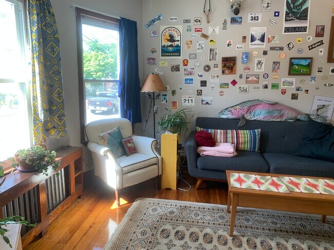 83 Litchfield St, Unit 1 in Boston, MA - Building Photo - Building Photo