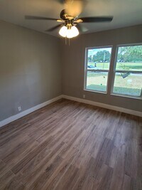 5862 Southville St photo'