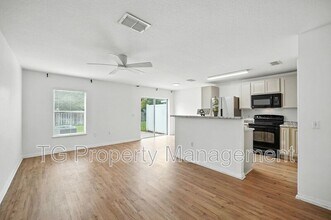 3769 Verde Gardens Cir in Jacksonville, FL - Building Photo - Building Photo