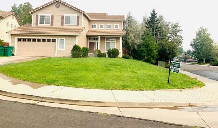 3200 Fairlands Ct in Reno, NV - Building Photo