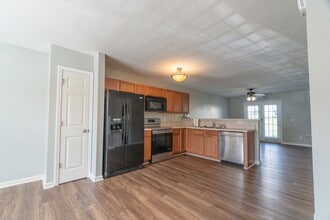 105 Silhouette Dr in Greensboro, NC - Building Photo - Building Photo