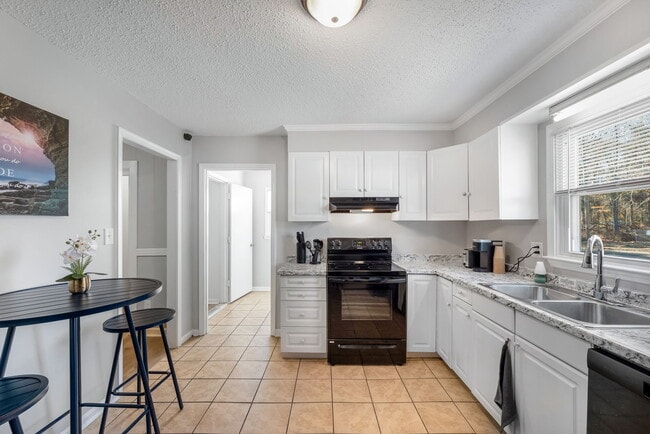 1204 Glenarden Dr in Rock Hill, SC - Foto de edificio - Building Photo