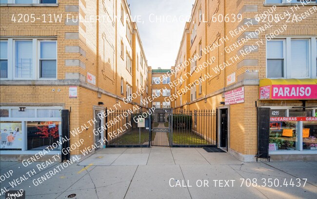 11 W Fullerton Ave