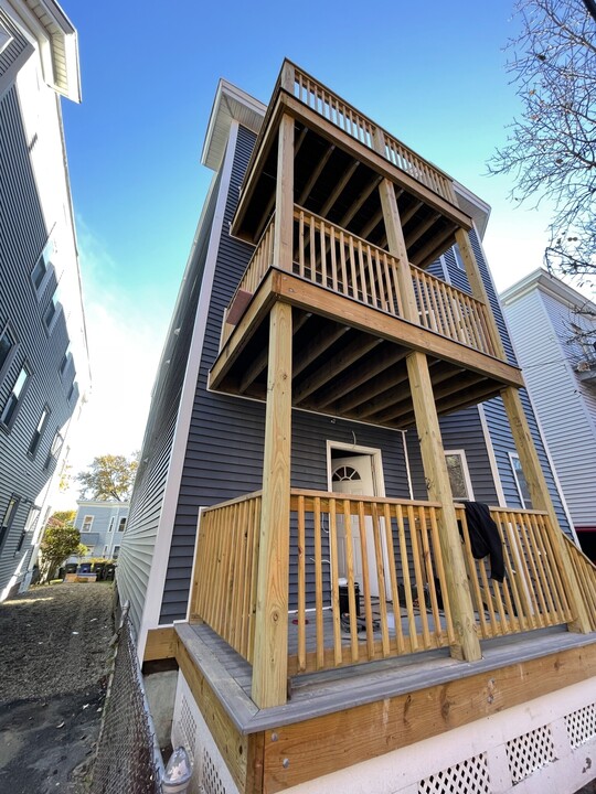 15 Harold St, Unit 3 in Somerville, MA - Building Photo