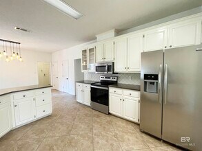30442 Middle Creek Cir in Spanish Fort, AL - Building Photo - Building Photo
