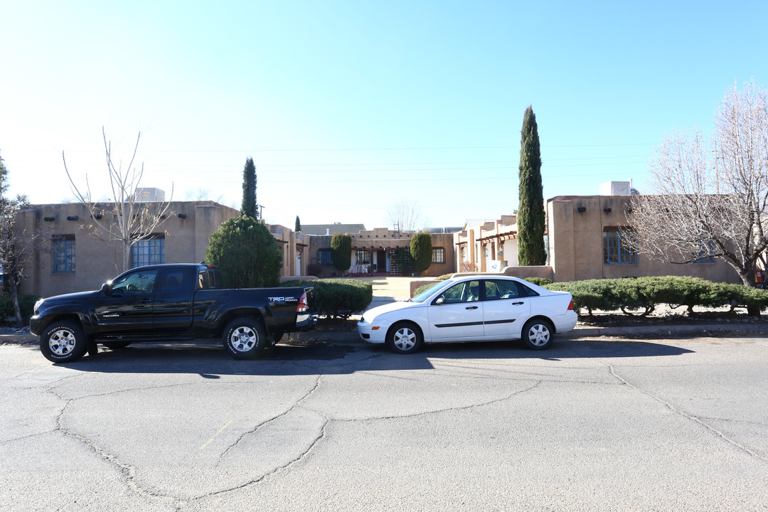 1100 Gold Ave SW in Albuquerque, NM - Building Photo