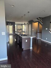 8248 White Star Crossing in Pasadena, MD - Building Photo - Building Photo