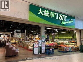 8323 Kennedy Rd in Markham, ON - Building Photo - Building Photo