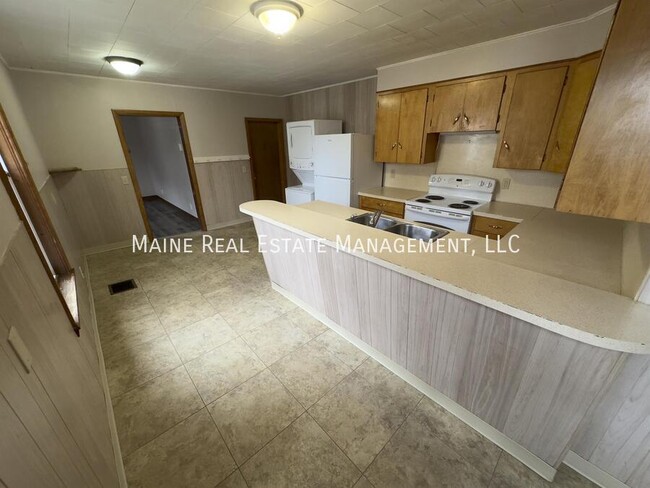 73 Main Rd in Milford, ME - Building Photo - Building Photo