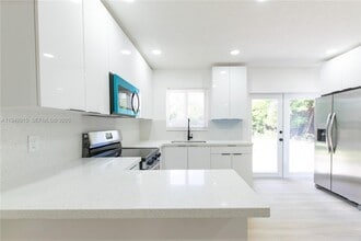 1167 NW 9th Ave in Fort Lauderdale, FL - Building Photo - Building Photo