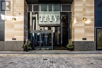 11 Yorkville Ave in Toronto, ON - Building Photo - Building Photo