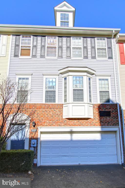 8114 Anna Ct in Falls Church, VA - Building Photo - Building Photo