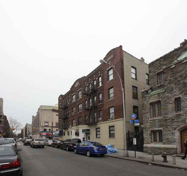 1715 Kings Hwy in Brooklyn, NY - Foto de edificio - Building Photo