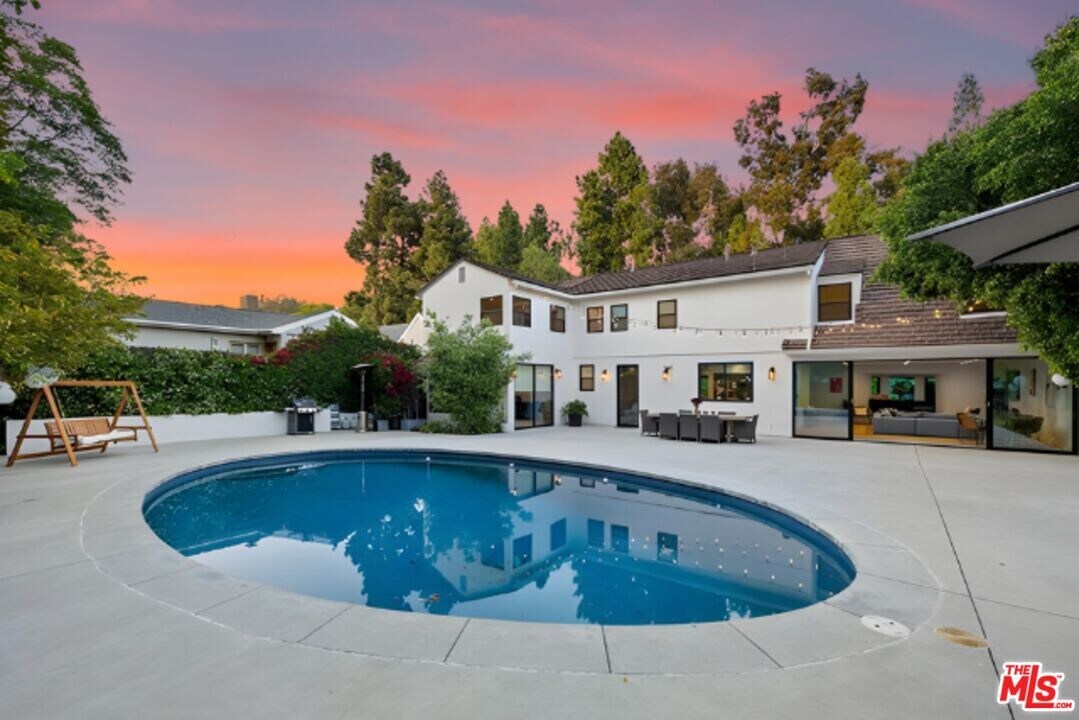 343 Veteran Ave in Los Angeles, CA - Building Photo