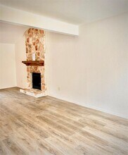 7604 Chelmsford Dr in Austin, TX - Building Photo - Building Photo