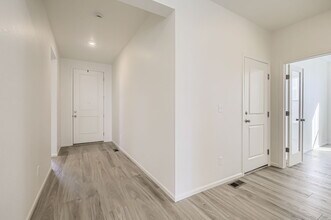 4622 Amrock Dr in Johnstown, CO - Foto de edificio - Building Photo