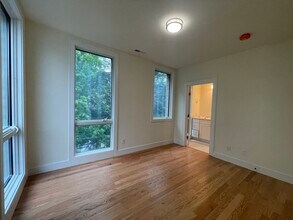 65 Cameron St, Unit 3 in Brookline, MA - Building Photo - Building Photo