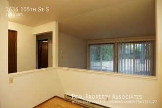 1636 105th St S in Tacoma, WA - Foto de edificio - Building Photo