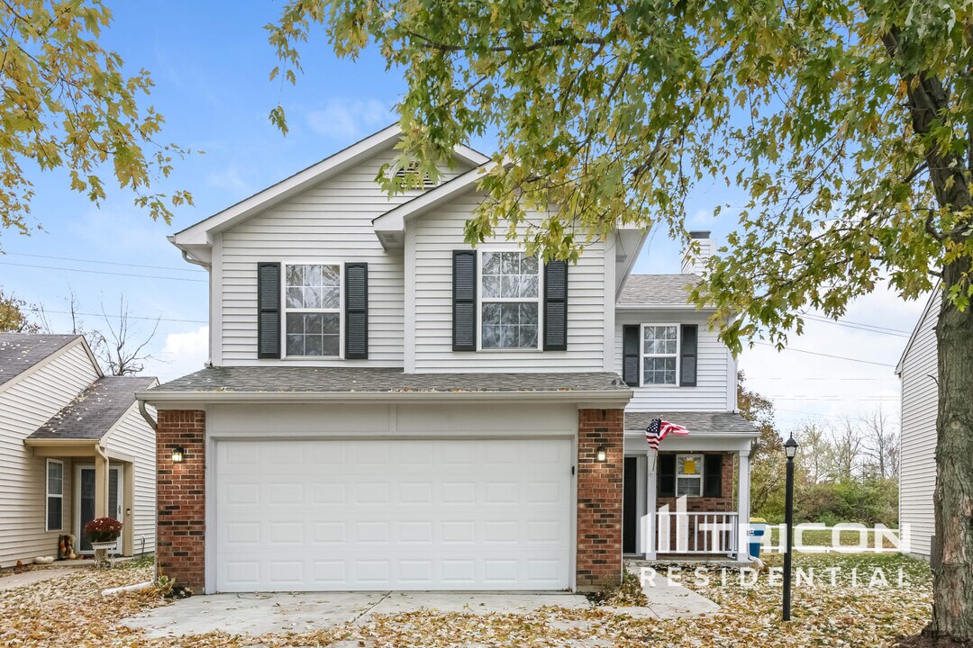 10333 Liverpool Way in Indianapolis, IN - Building Photo
