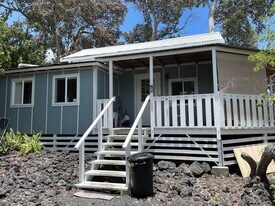 92-1557 Donola Dr in Ocean View, HI - Building Photo