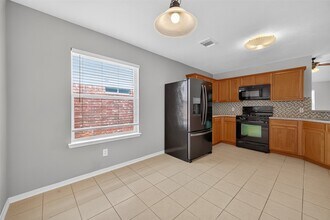 13206 Barton Meadow Ln in Rosharon, TX - Building Photo - Building Photo