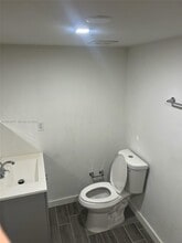 252 E 36th St in Hialeah, FL - Building Photo - Building Photo