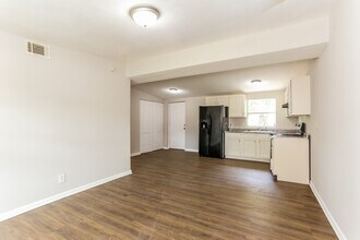 9711 Waynesboro Ave in Jacksonville, FL - Building Photo - Building Photo