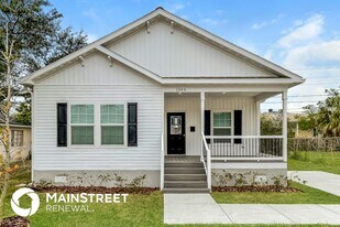 1349 Preston St S in St. Petersburg, FL - Building Photo