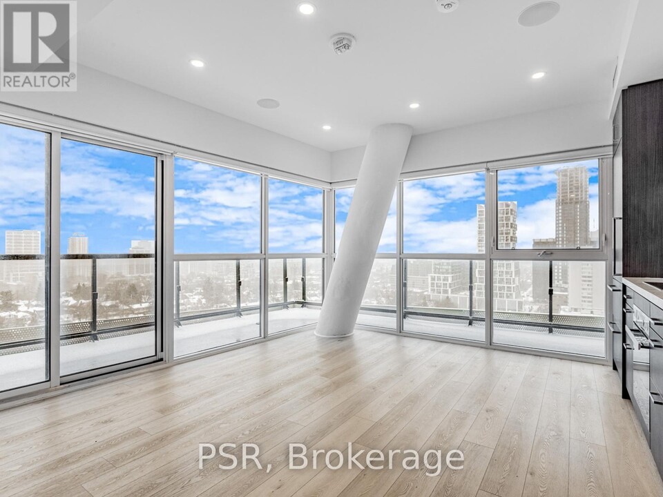 11-1511 Lillian St in Toronto, ON - Building Photo