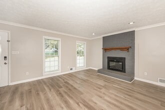 529 Valleyview Dr in Winder, GA - Building Photo - Building Photo