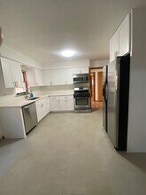 5230 N Delphia Ave in Chicago, IL - Building Photo - Building Photo