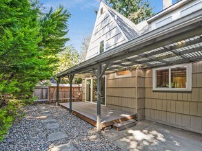 2638 SW Custer St, Unit #A (House) in Portland, OR - Building Photo - Building Photo